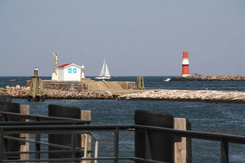 Warnemünde Statue Esperanza © Julia Roeser