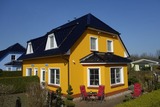 Ferienhaus in Zingst - SONDERPREISE Juni/ September 2025 --- beliebtes FH "Möwe" - nur 2 Minuten vom Strand... WLAN inklusive... - Bild 1