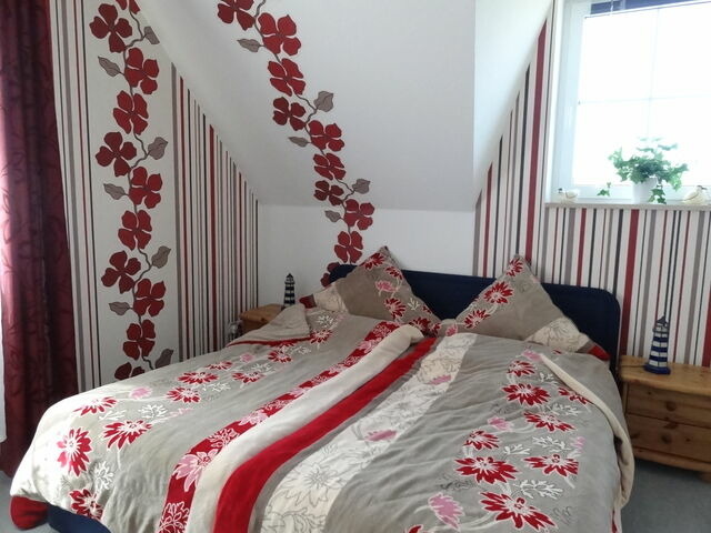 Ferienhaus in Zingst - SONDERPREISE Juni/ September 2025 --- beliebtes FH "Möwe" - nur 2 Minuten vom Strand... WLAN inklusive... - Bild 5