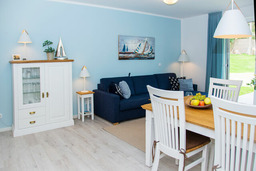 Cottage im Gutspark, Perlie - Komfort trifft maritimes Flair