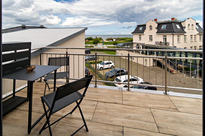 Ferienwohnung in Börgerende - Appartement 5 - Traumblick - Balkon in dritte Etage mit Ostseeblick