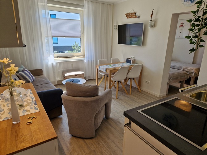 Ferienwohnung in Grömitz - Haus Solymar - Wohnbereich mit offener Küche