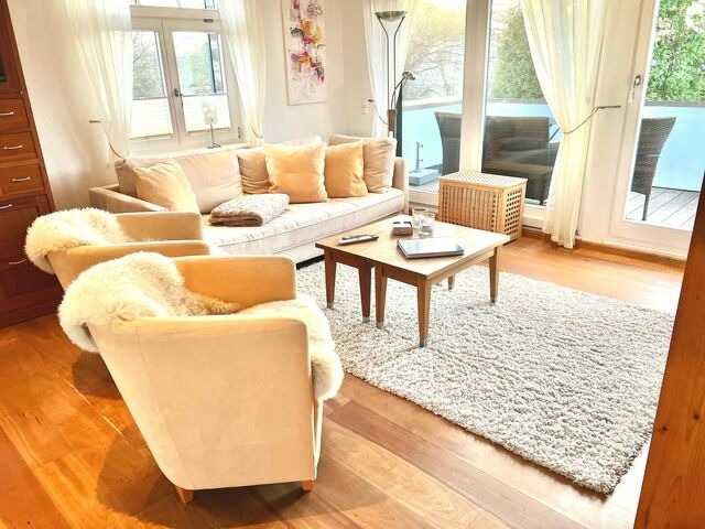 Ferienhaus in Garz - Familienferienhaus R&uuml;genbrise - Gemeinsames Urlauben mit Steg und Boot auf R&uuml;gen - alles inklusive und 5 B&auml;der - Bild 16