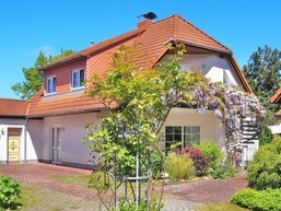 Birkmaase 16 - Komfort FeWo im 4-Sterne-Ferienhaus Manuela EG